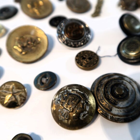 Large Old Button Collection Some Military Style Buttons Some Vintage Variety - Picture 12 of 16